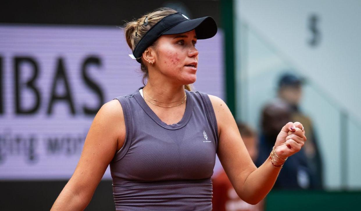 开云注册送好礼 阿扎伦卡意外战胜中国队，战术调整引爆全场！