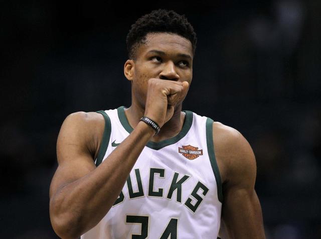 开云平台体验金包含萨克拉门托国王发布备战花絮；关键时刻主帅复盘；英超任务艰巨；身体对抗强度拉满的词条